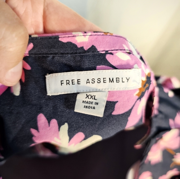 2/$20 Free Assembly XXL Cotton Floral Dress - Picture 3 of 7